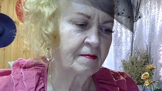 Emma52610 online show from 10/21/25, 11:31