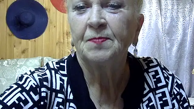 Emma52610 online show from 10/13/25, 05:25