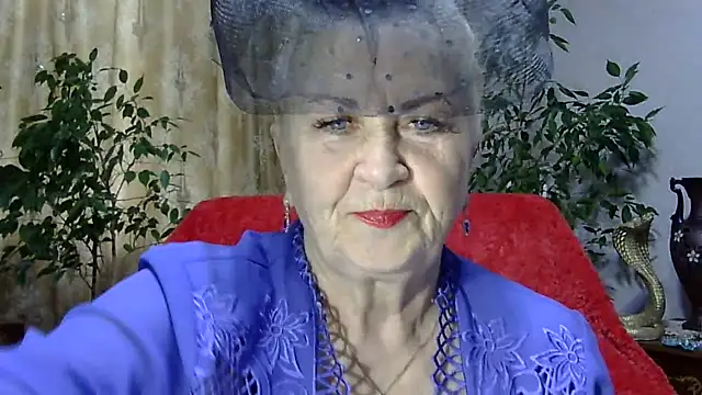 Emma52610 online show from 03/04/25, 06:47