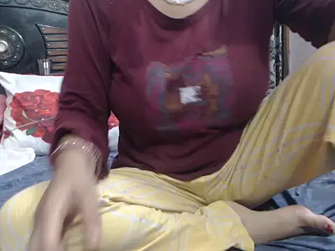 Snapshot of prettyindiandoll chatting on 10/08/25, 06:59 prettyindiandoll online show from 10/08/25, 06:59