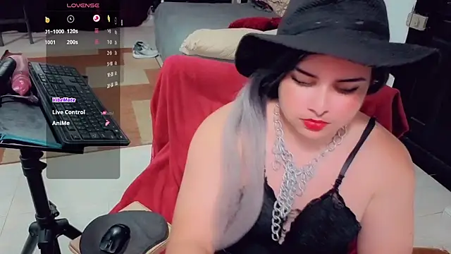 camyl93 online show from 04/27/26, 10:19