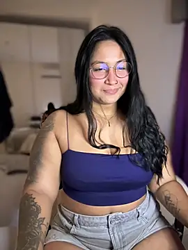 DannaaMeliza online show from 03/04/25, 11:08