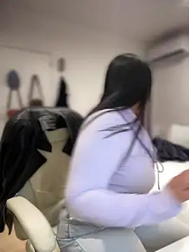 DannaaMeliza online show from 03/21/25, 10:39