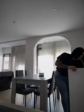 DannaaMeliza online show from 01/25/25, 12:37