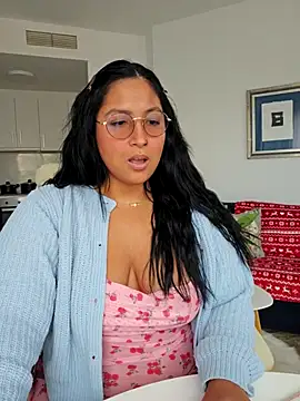 DannaaMeliza online show from 12/05/25, 12:48