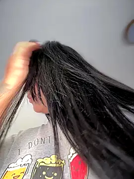 DannaaMeliza online show from 11/03/25, 09:02