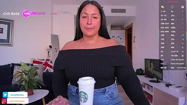 DannaaMeliza online show from 11/26/25, 12:38