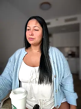 DannaaMeliza online show from 11/30/25, 10:38