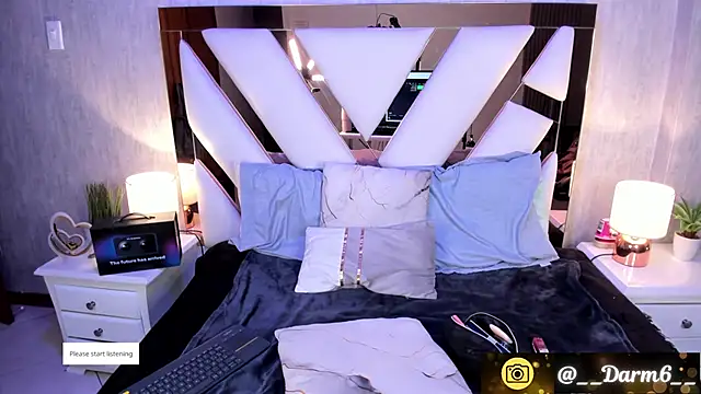 Lia Simons online show from 11/02/25, 03:11