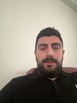 Snapshot of Emircan34 chatting on 07/26/26, 03:41 Emircan34 online show from 07/26/26, 03:41