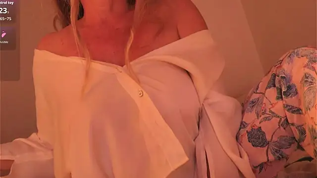 Kishaxxx online show from 11/12/25, 12:04