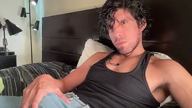 Snapshot of beranco19 chatting on 02/13/26, 10:32 beranco19 online show from 02/13/26, 10:32