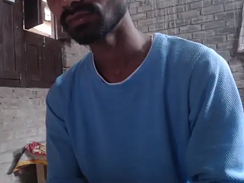 Snapshot of ThethunderPo chatting on 10/23/25, 01:37 ThethunderPo online show from 10/23/25, 01:37
