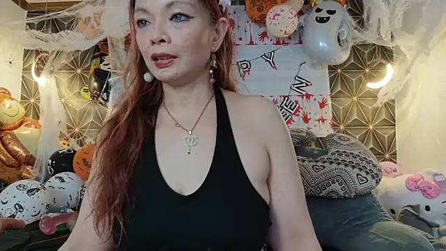 yummymeily online show from 11/02/25, 02:33