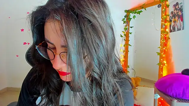 Susan Foxx online show from 10/30/25, 07:22