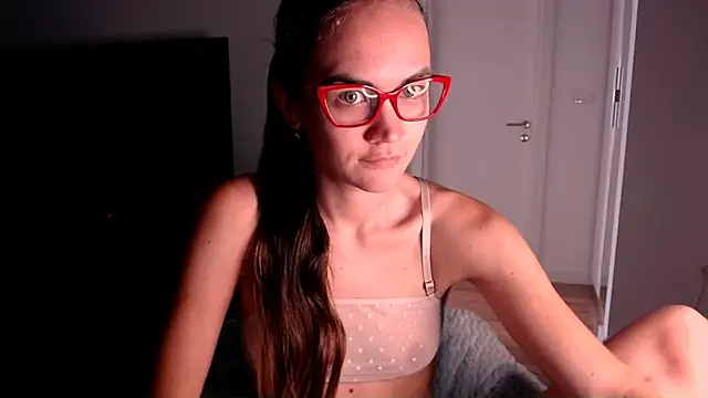 Snapshot of EvelynGG chatting on 07/03/26, 09:05 EvelynGG online show from 07/03/26, 09:05