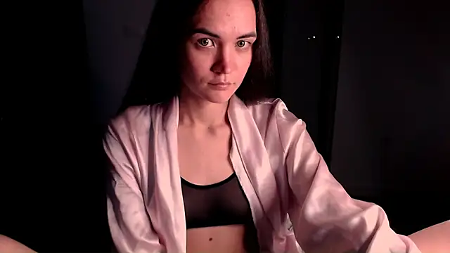 Snapshot of EvelynGG chatting on 10/09/25, 04:13 EvelynGG online show from 10/09/25, 04:13