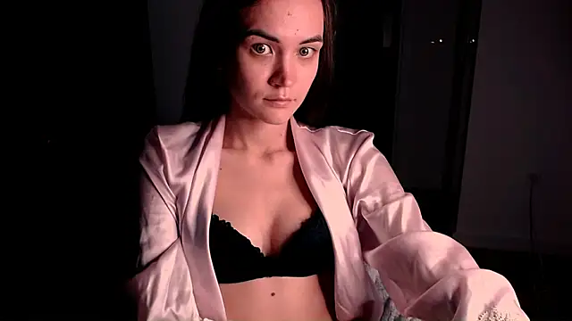 Snapshot of EvelynGG chatting on 10/08/25, 02:46 EvelynGG online show from 10/08/25, 02:46