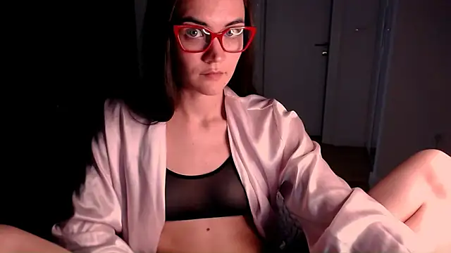 EvelynGG online show from 05/11/26, 02:56