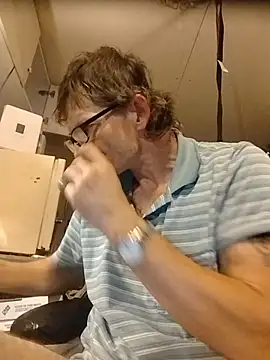 ROBERT0516 online show from 06/01/26, 11:21