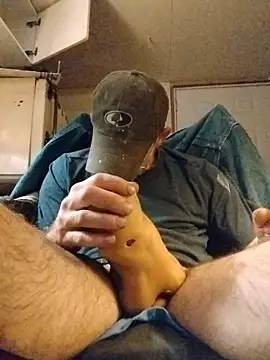 ROBERT0516 online show from 11/22/25, 05:39