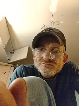 ROBERT0516 online show from 11/22/25, 10:19