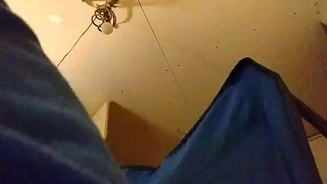 ROBERT0516 online show from 10/05/25, 02:02