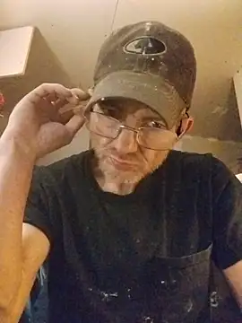 ROBERT0516 online show from 11/08/25, 06:28