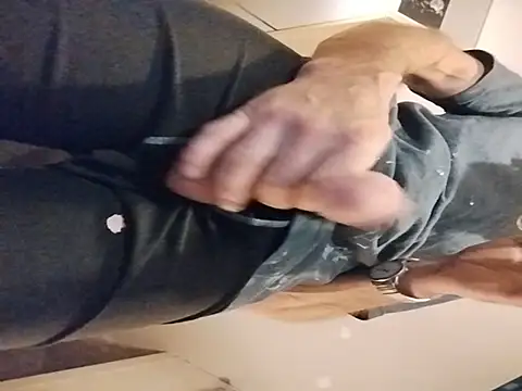 ROBERT0516 online show from 05/11/26, 03:52