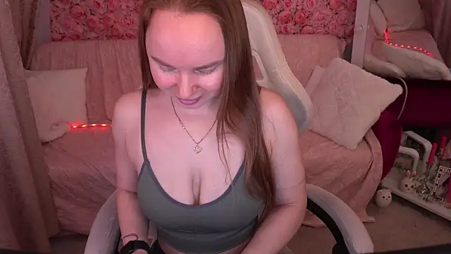 MiaRedFox online show from 03/03/26, 06:42