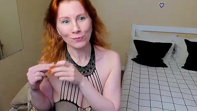 FoxySophia online show from 09/19/25, 03:43