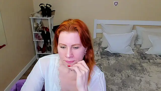 FoxySophia online show from 10/24/25, 01:21