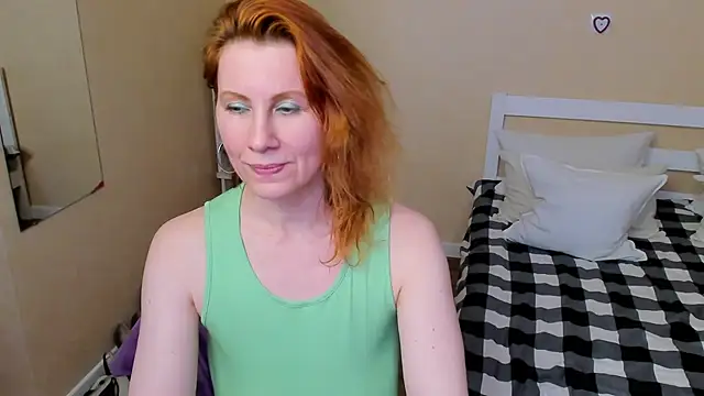 FoxySophia online show from 11/17/25, 07:34