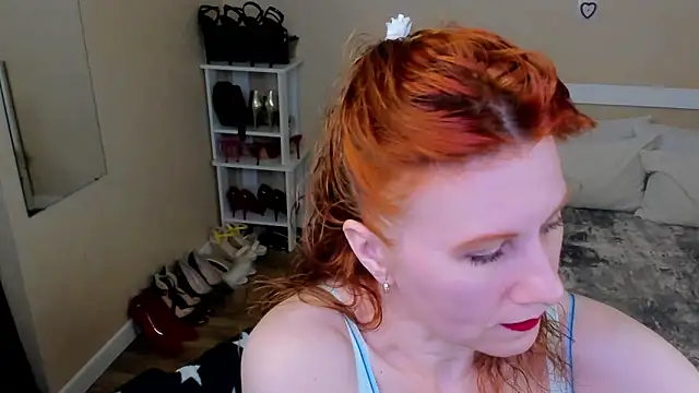 Snapshot of FoxySophia chatting on 06/10/26, 05:47 FoxySophia online show from 06/10/26, 05:47