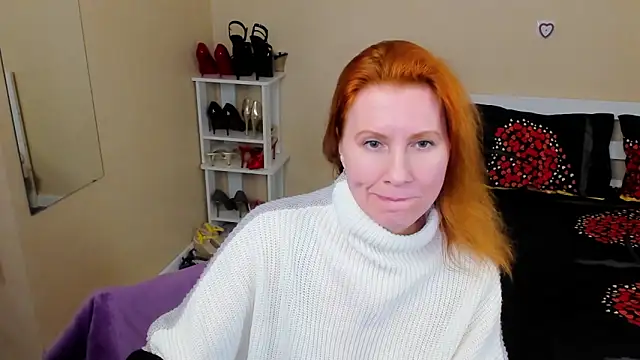 Snapshot of FoxySophia chatting on 04/15/26, 07:58 FoxySophia online show from 04/15/26, 07:58