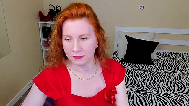 Snapshot of FoxySophia chatting on 04/28/26, 08:08 FoxySophia online show from 04/28/26, 08:08