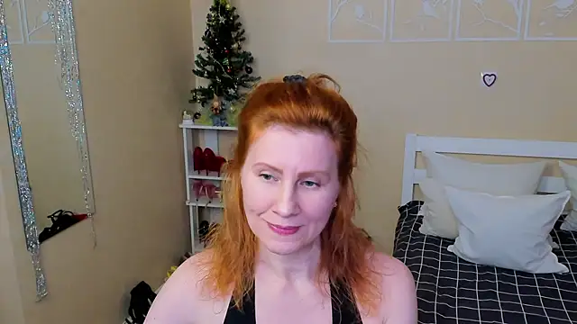 FoxySophia online show from 12/15/25, 01:39