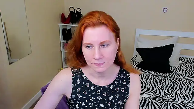 Snapshot of FoxySophia chatting on 05/02/26, 02:33 FoxySophia online show from 05/02/26, 02:33