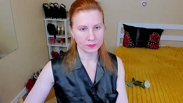 Snapshot of FoxySophia chatting on 06/29/26, 05:23 FoxySophia online show from 06/29/26, 05:23