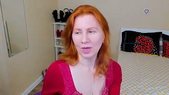 Snapshot of FoxySophia chatting on 03/27/26, 02:42 FoxySophia online show from 03/27/26, 02:42