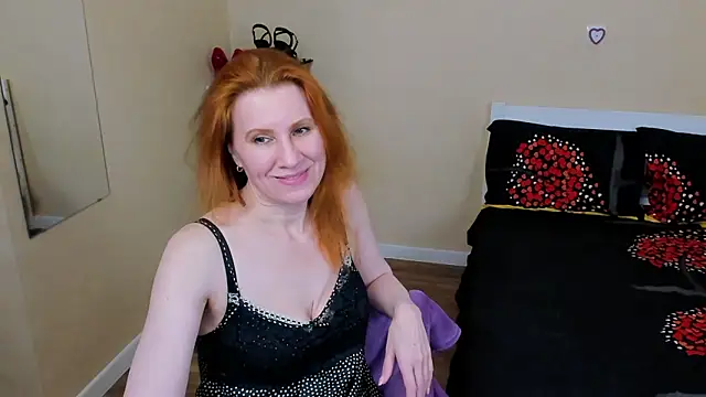 Snapshot of FoxySophia chatting on 04/14/26, 05:23 FoxySophia online show from 04/14/26, 05:23