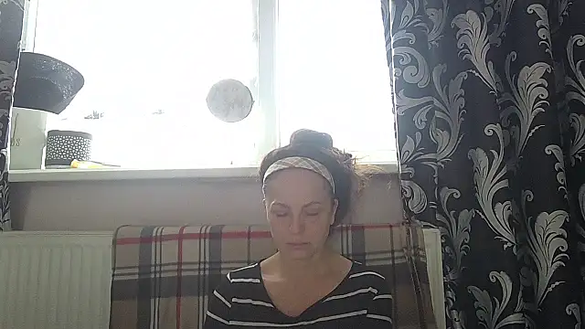 LindaStarS online show from 04/18/26, 06:38