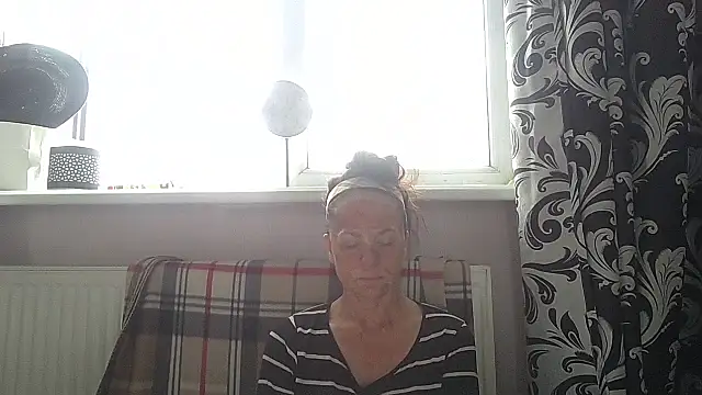 LindaStarS online show from 05/08/26, 04:49