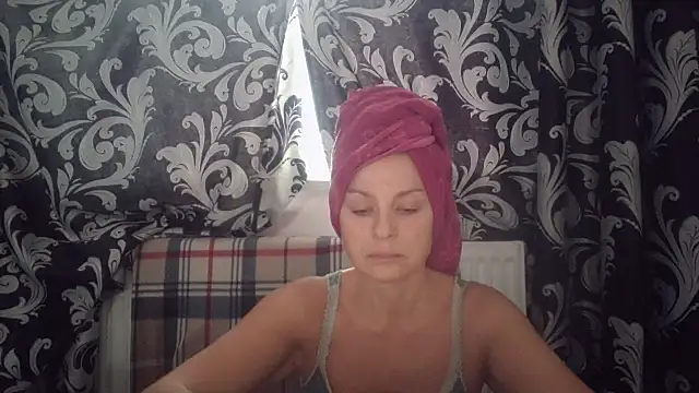 LindaStarS online show from 11/04/25, 07:34