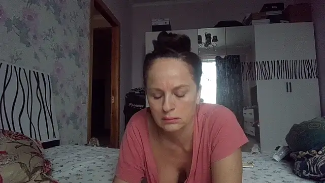 LindaStarS online show from 11/28/25, 12:38