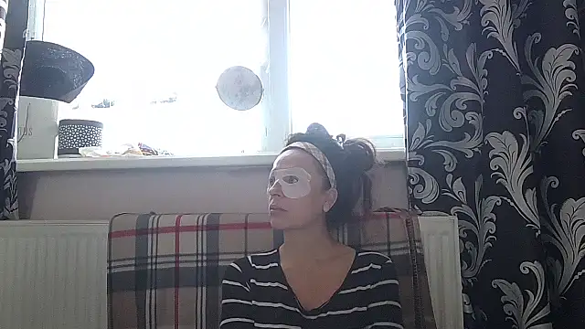 LindaStarS online show from 04/19/26, 06:14