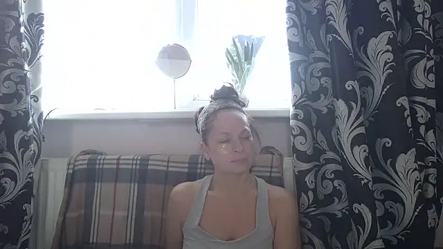 LindaStarS online show from 03/08/26, 06:17