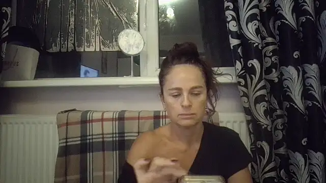 LindaStarS online show from 10/05/25, 06:20