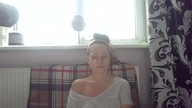 LindaStarS online show from 05/14/26, 03:36