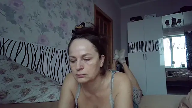 LindaStarS online show from 02/06/26, 05:47